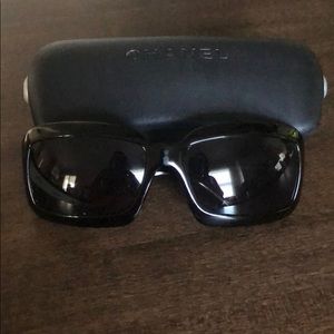 CHANEL Sunglasses